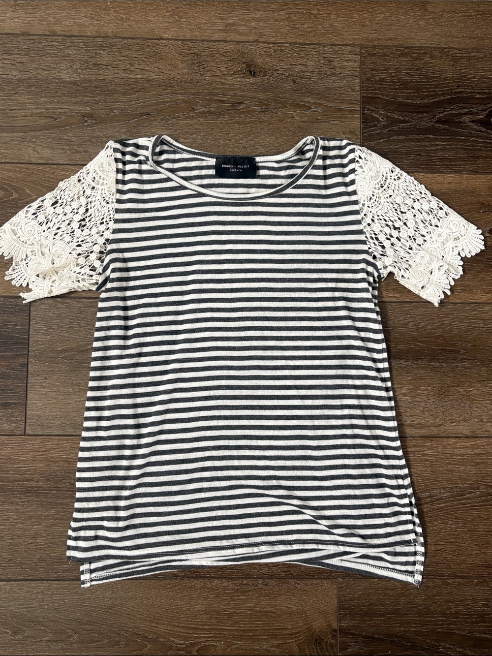Striped Lace Sleeve T-Shirt